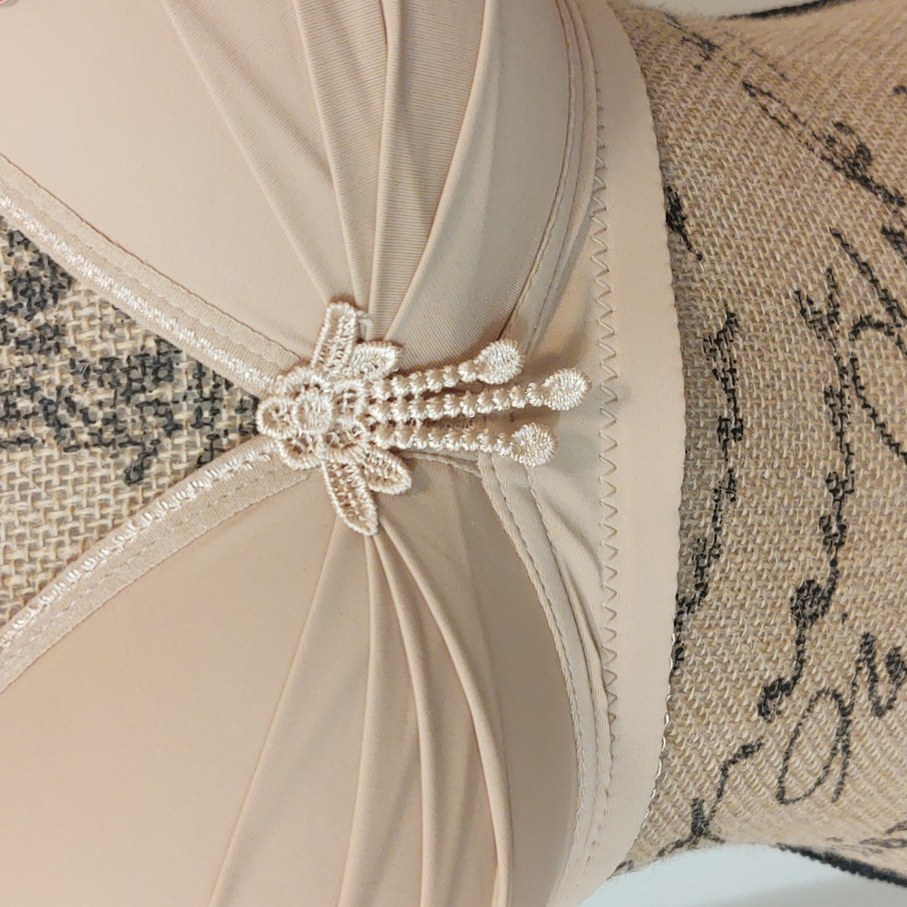 Seamless Wireless Push-up Bra | Biege | Size 38B - Picture 2 of 8